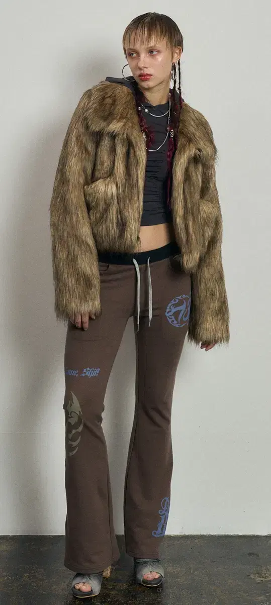 배디 퍼 자켓 Badee fur jacket